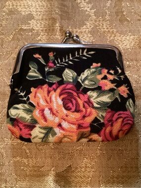 Floral Kiss-Lock Coin Purse - Black with Peach and Orange Roses